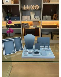 Conjunto de Expositores e Bandejas